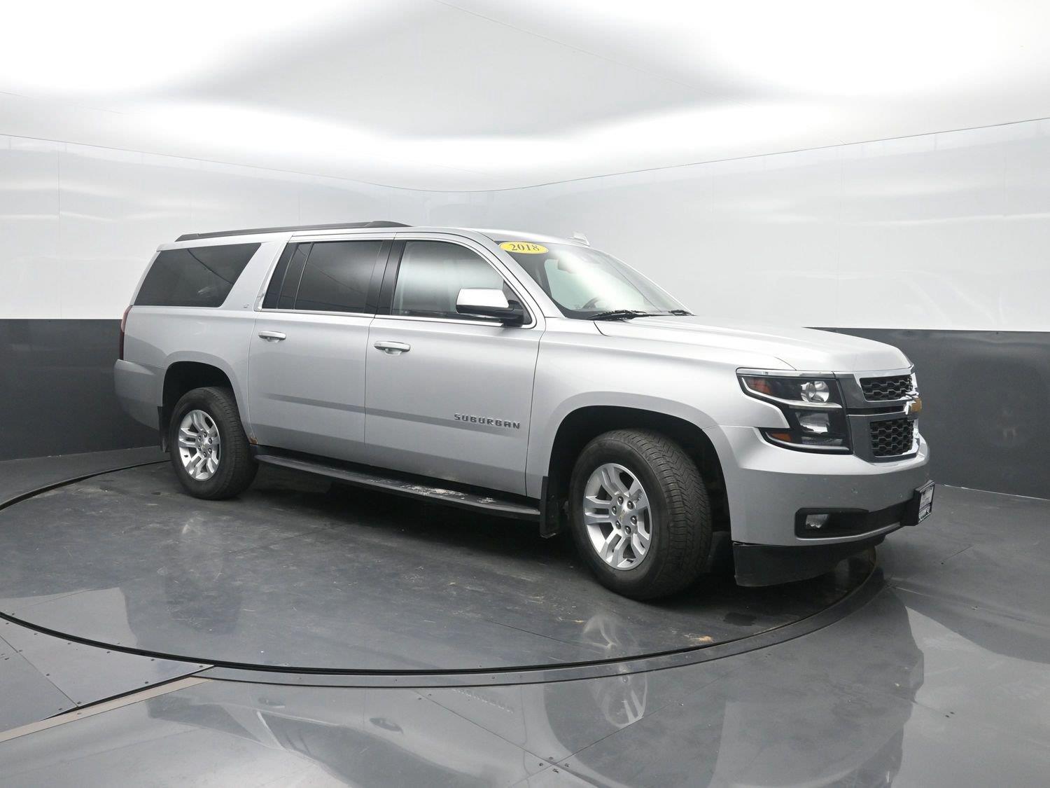 Used 2018 Silver Ice Metallic Chevrolet LT image 4