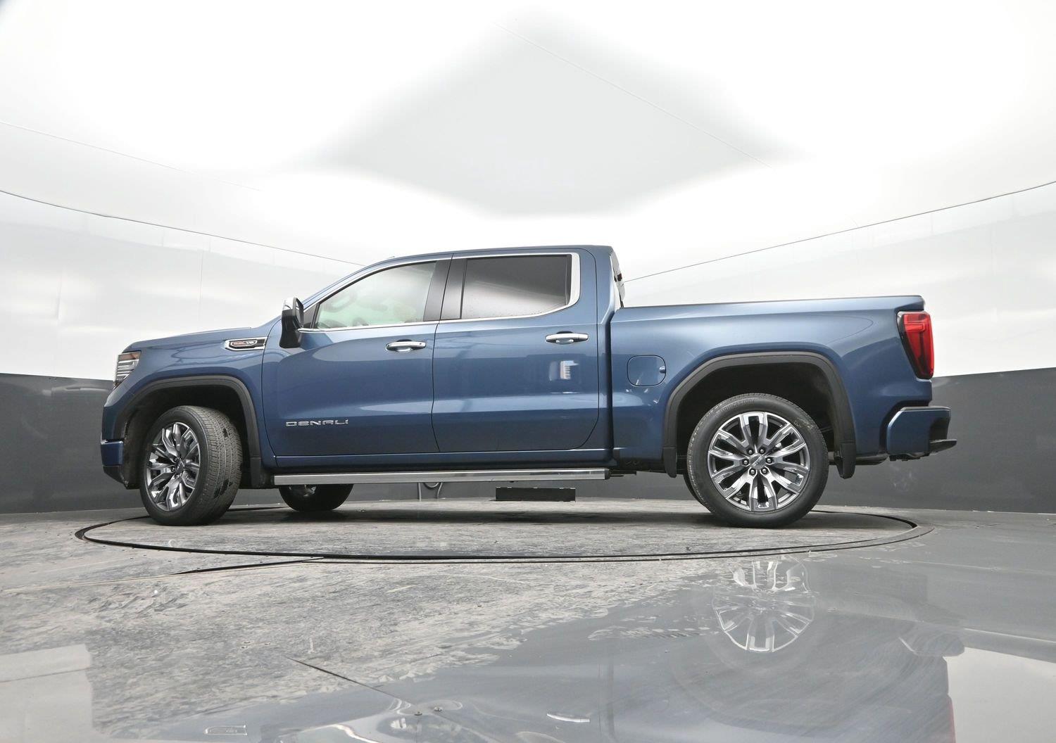Used 2026 Downpour Metallic GMC Denali image 39