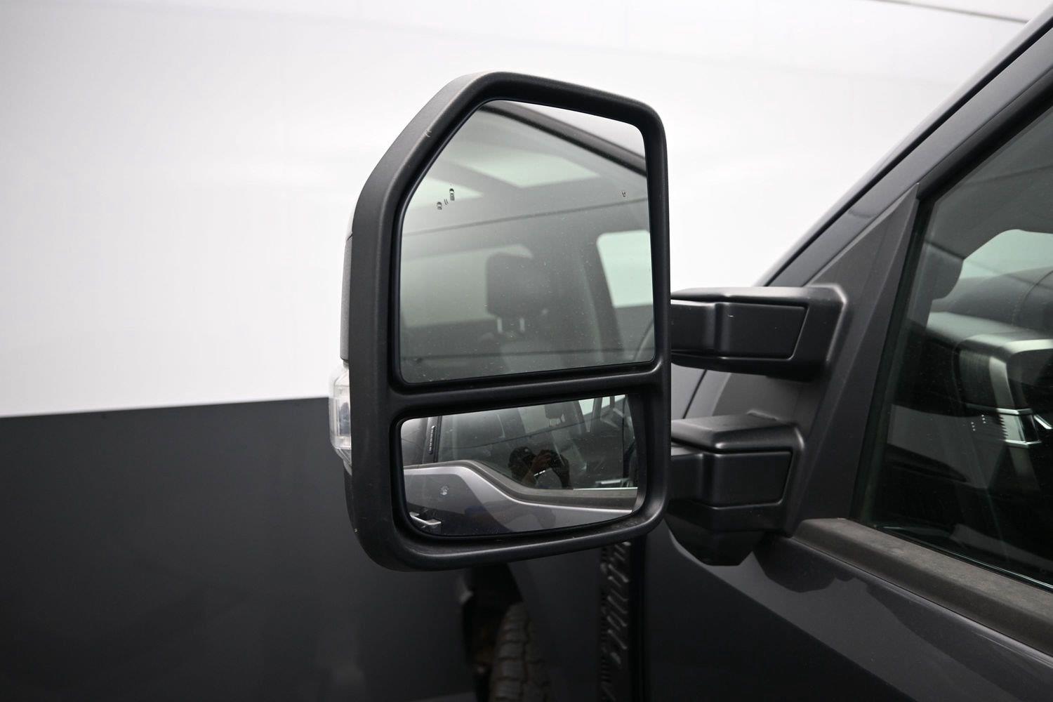 Used 2024 Carbonized Gray Ford LARIAT image 21