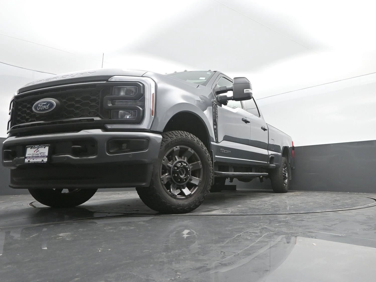 Used 2024 Carbonized Gray Ford LARIAT image 51