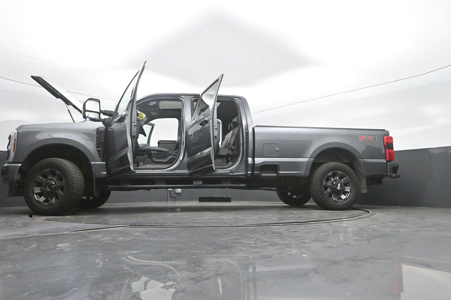 Used 2024 Carbonized Gray Ford LARIAT image 57