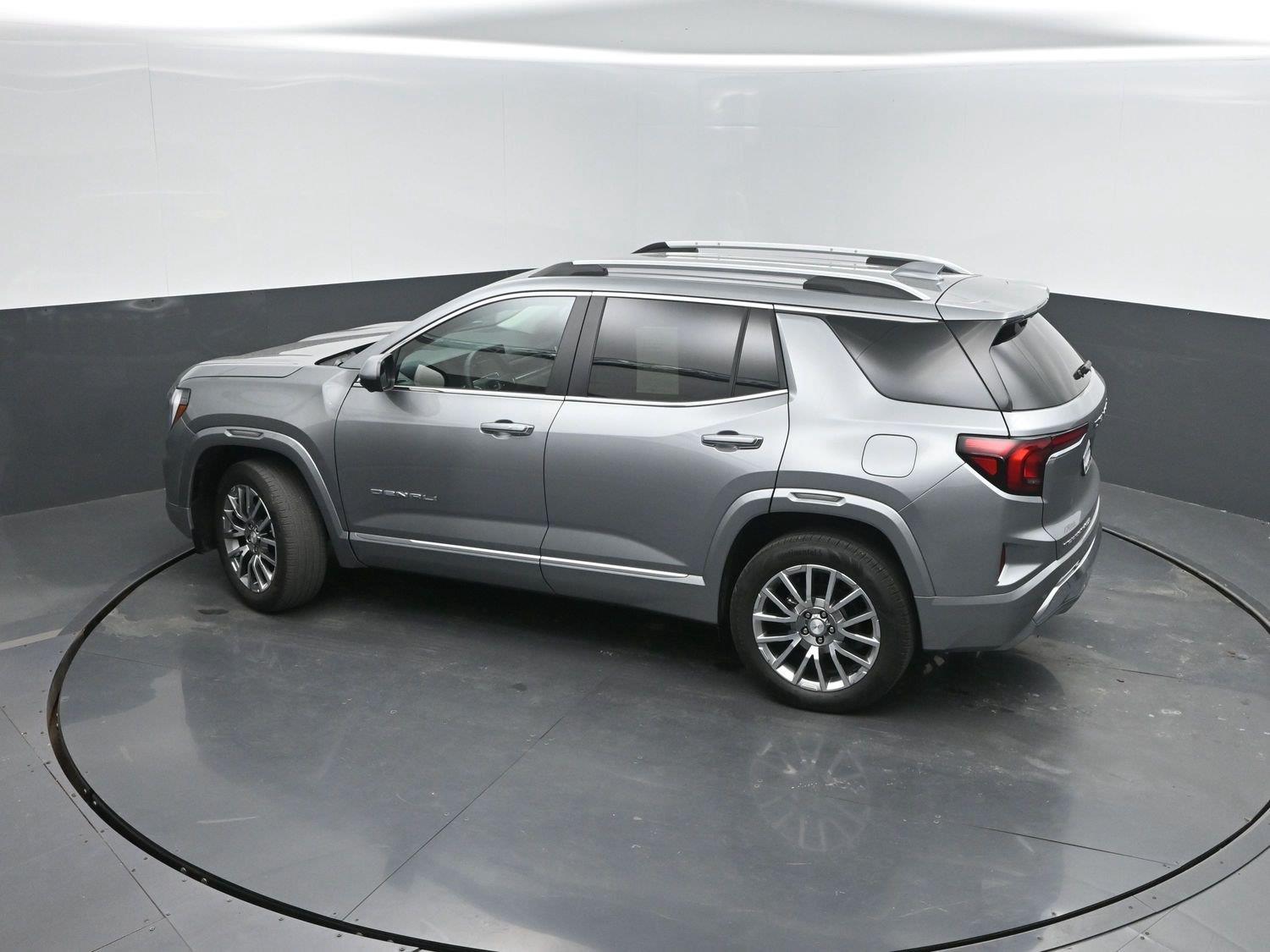 Used 2026 Sterling Metallic GMC AWD Denali image 38