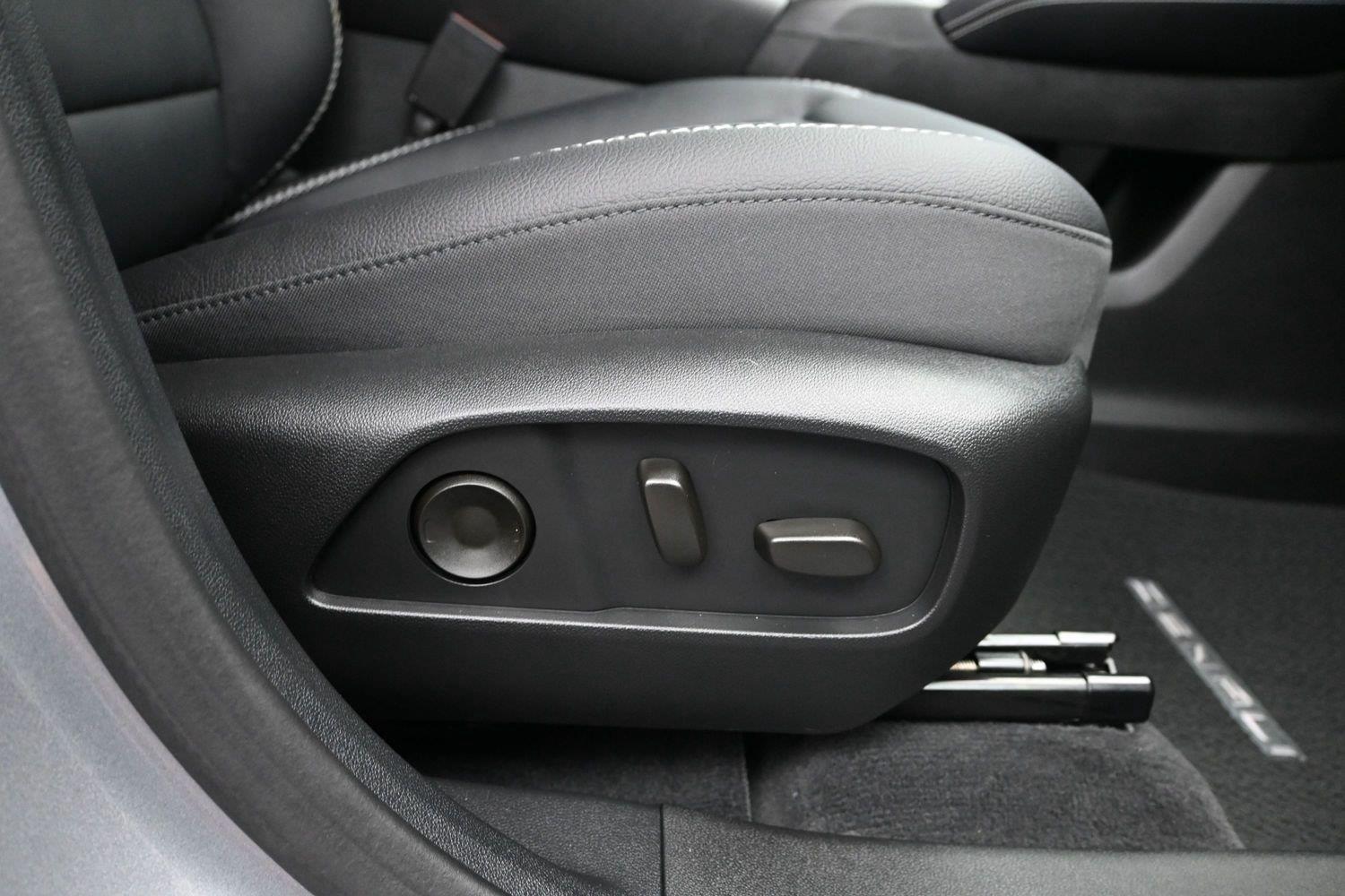 Used 2026 Sterling Metallic GMC AWD Denali image 10