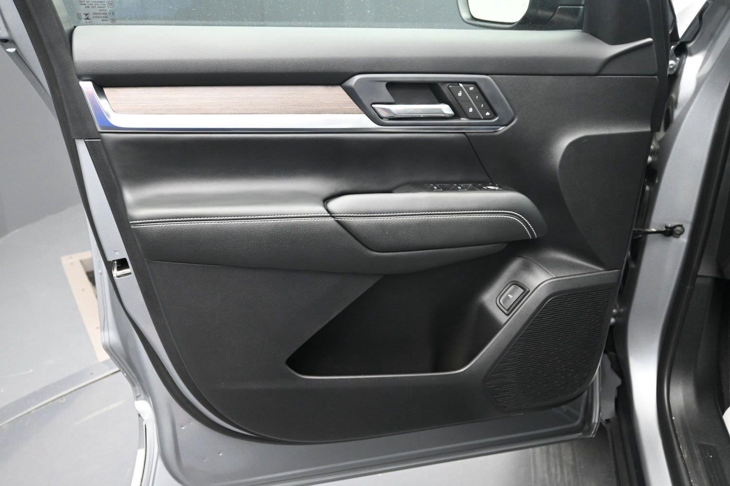 Used 2026 Sterling Metallic GMC AWD Denali image 20