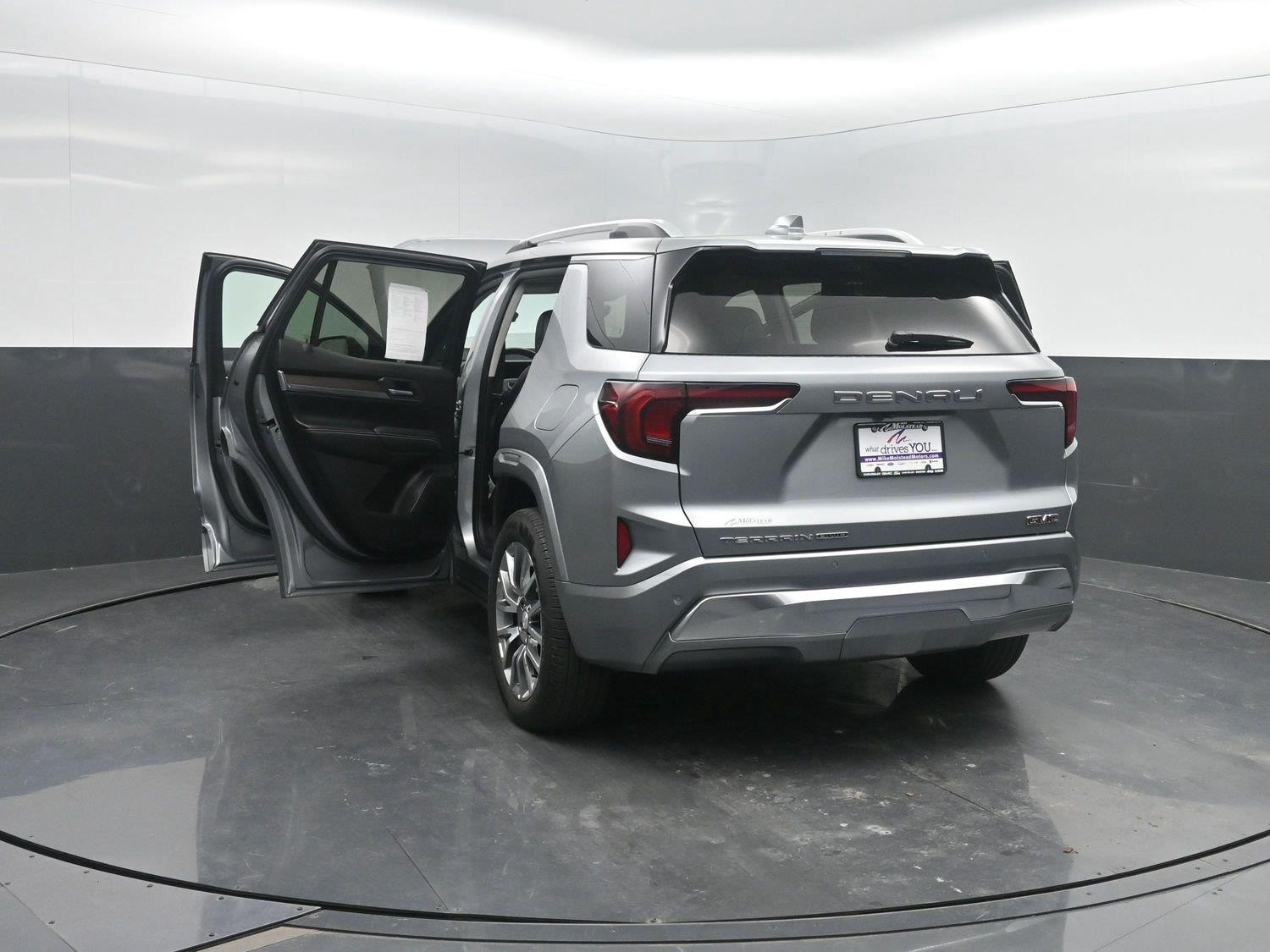 Used 2026 Sterling Metallic GMC AWD Denali image 47