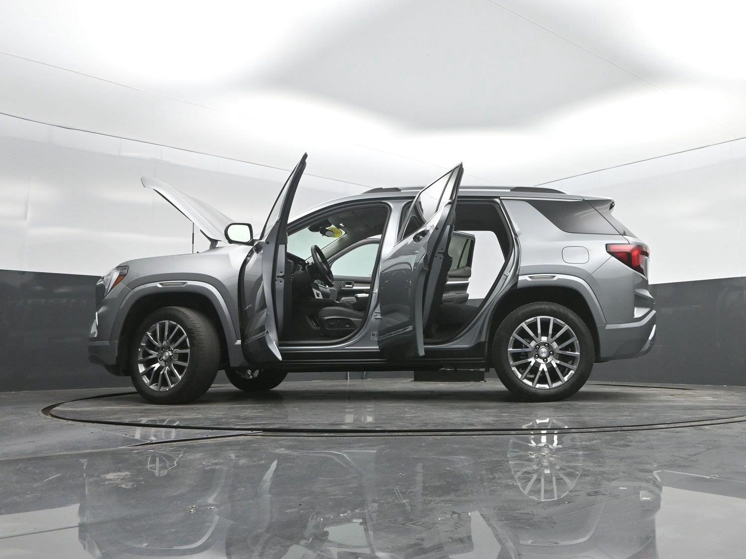 Used 2026 Sterling Metallic GMC AWD Denali image 51