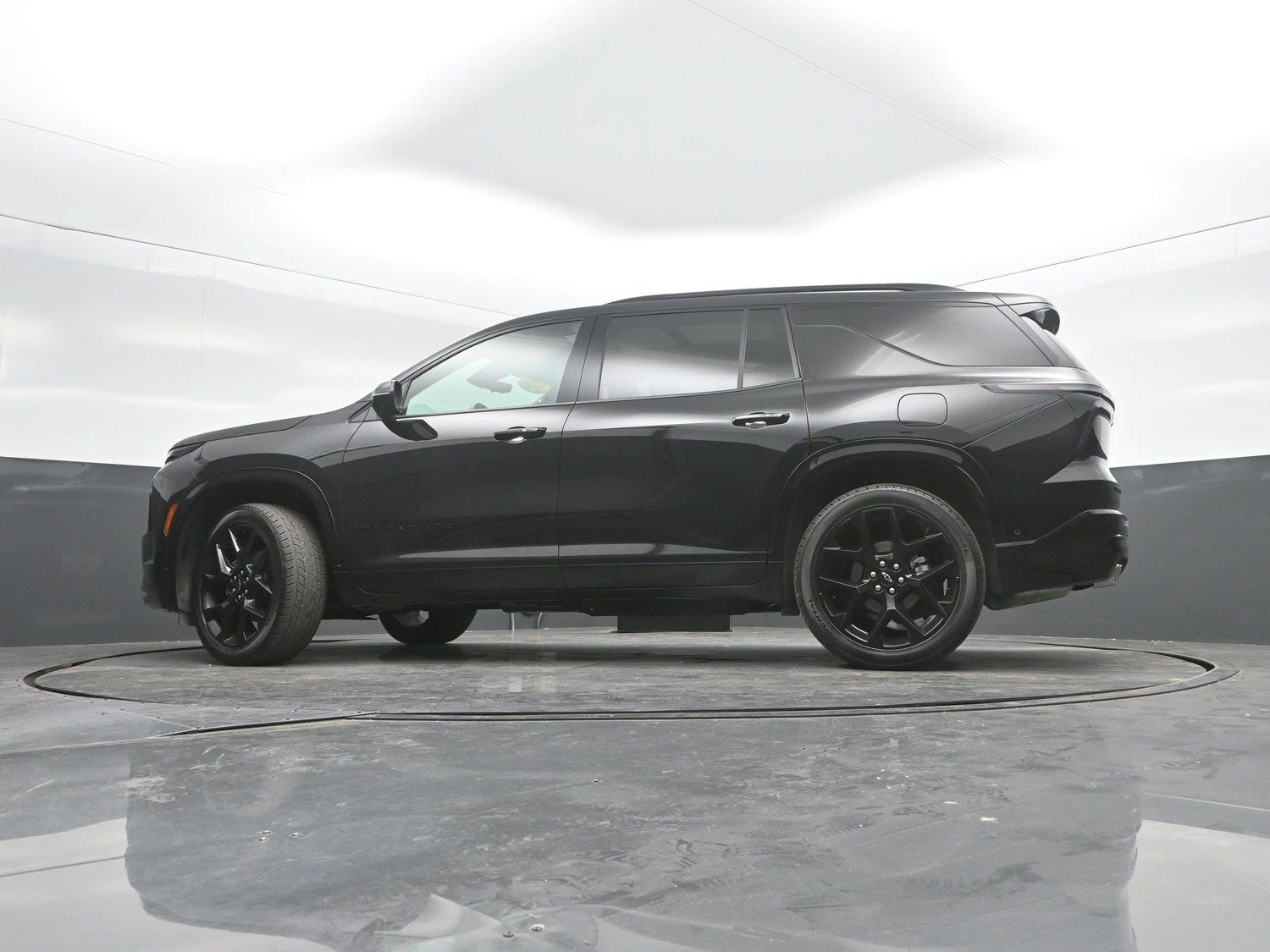 Used 2024 Mosaic Black Metallic Chevrolet FWD RS image 39