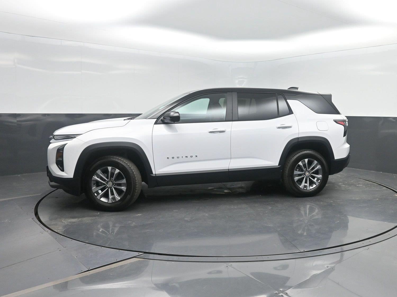Summit White 2027 Chevrolet Equinox SUV / Crossover Four-Wheel Drive 8-Speed Automatic