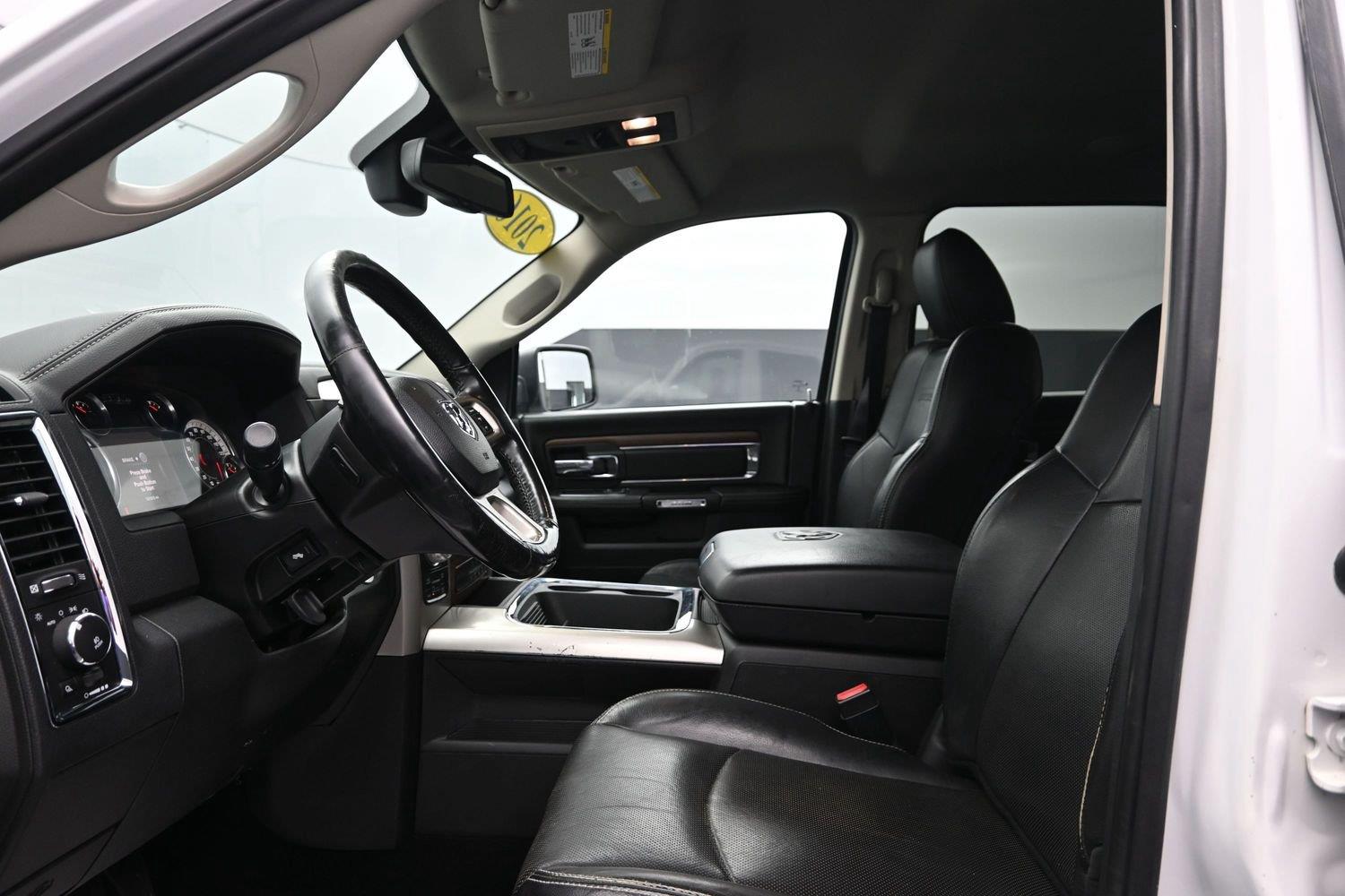 Used 2016 Bright White Clearcoat Ram Laramie image 21