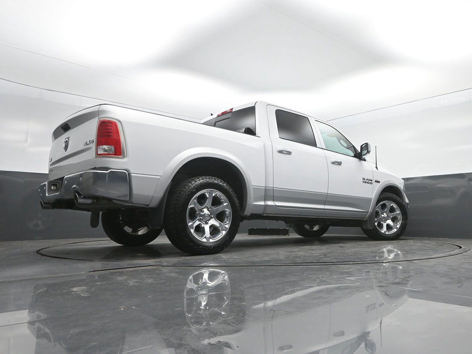 Used 2016 Bright White Clearcoat Ram Laramie image 34