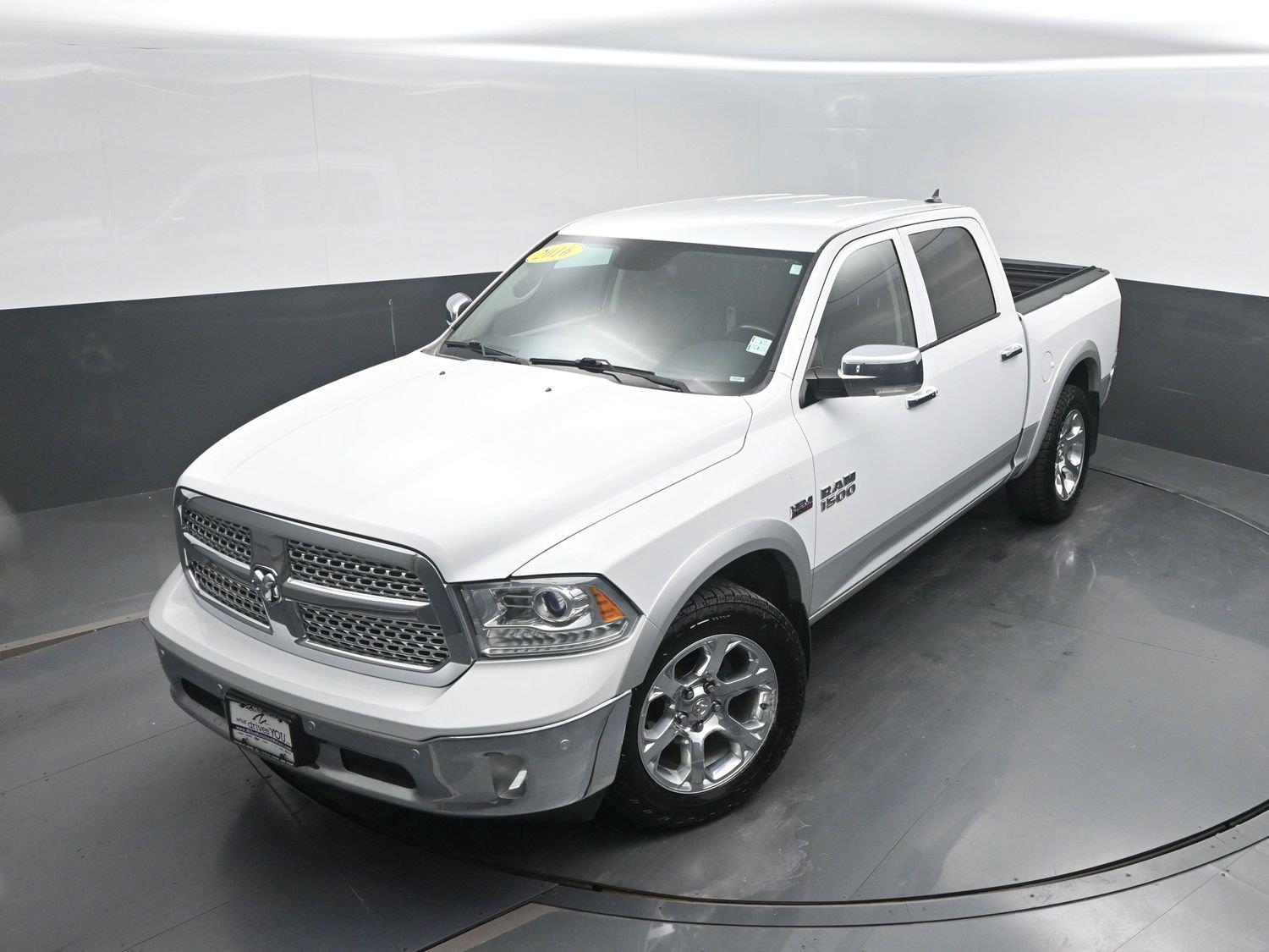 Used 2016 Bright White Clearcoat Ram Laramie image 36