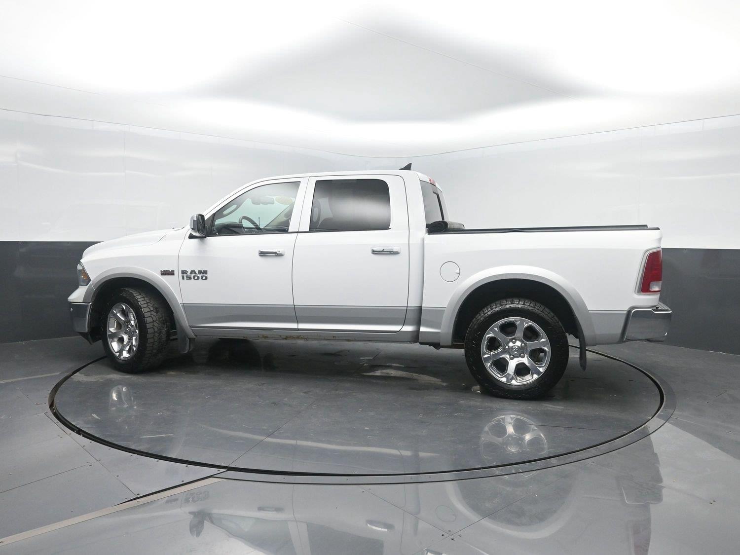Used 2016 Bright White Clearcoat Ram Laramie image 40