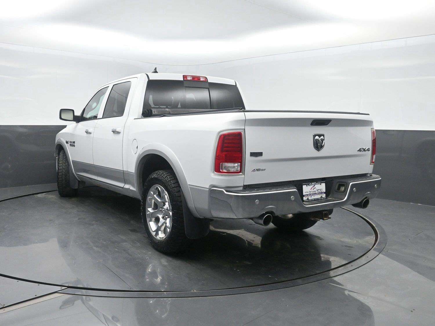 Used 2016 Bright White Clearcoat Ram Laramie image 43