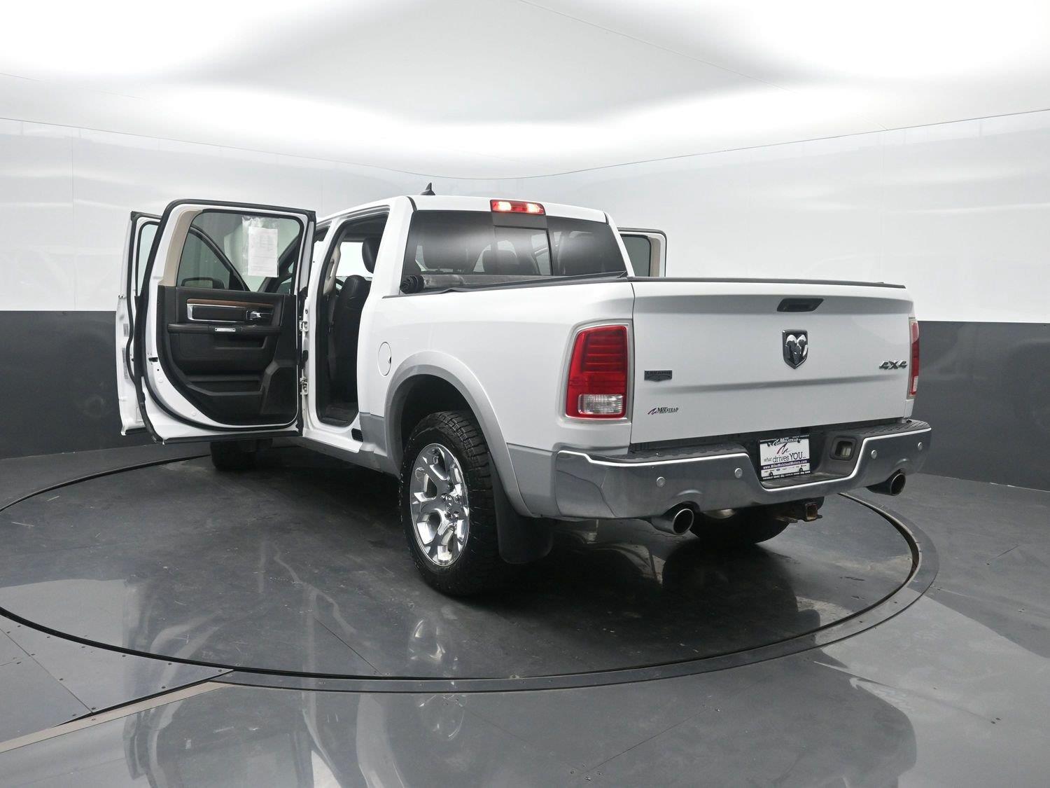 Used 2016 Bright White Clearcoat Ram Laramie image 46