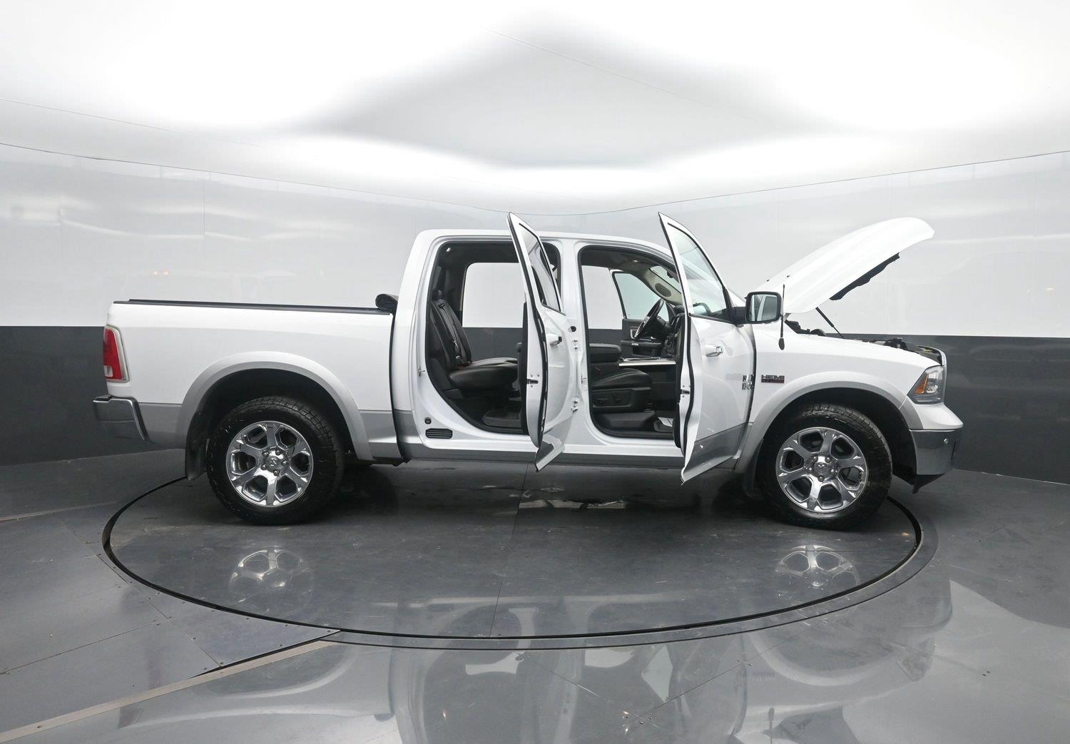 Used 2016 Bright White Clearcoat Ram Laramie image 47