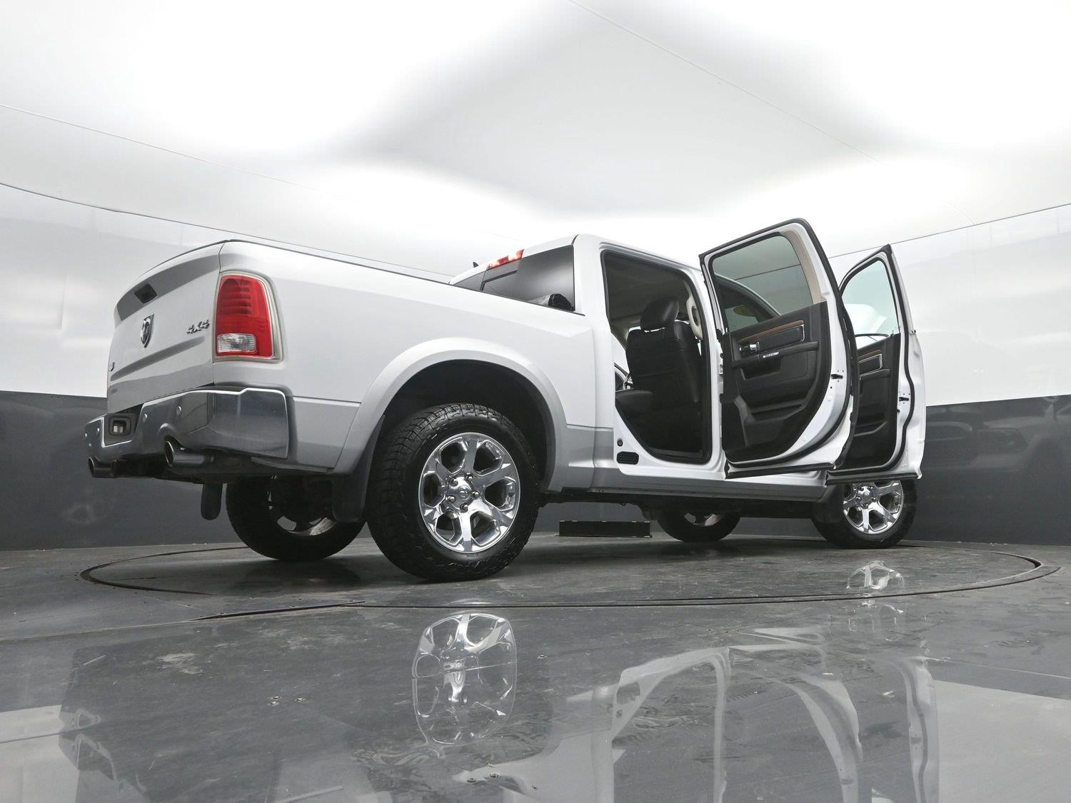 Used 2016 Bright White Clearcoat Ram Laramie image 49