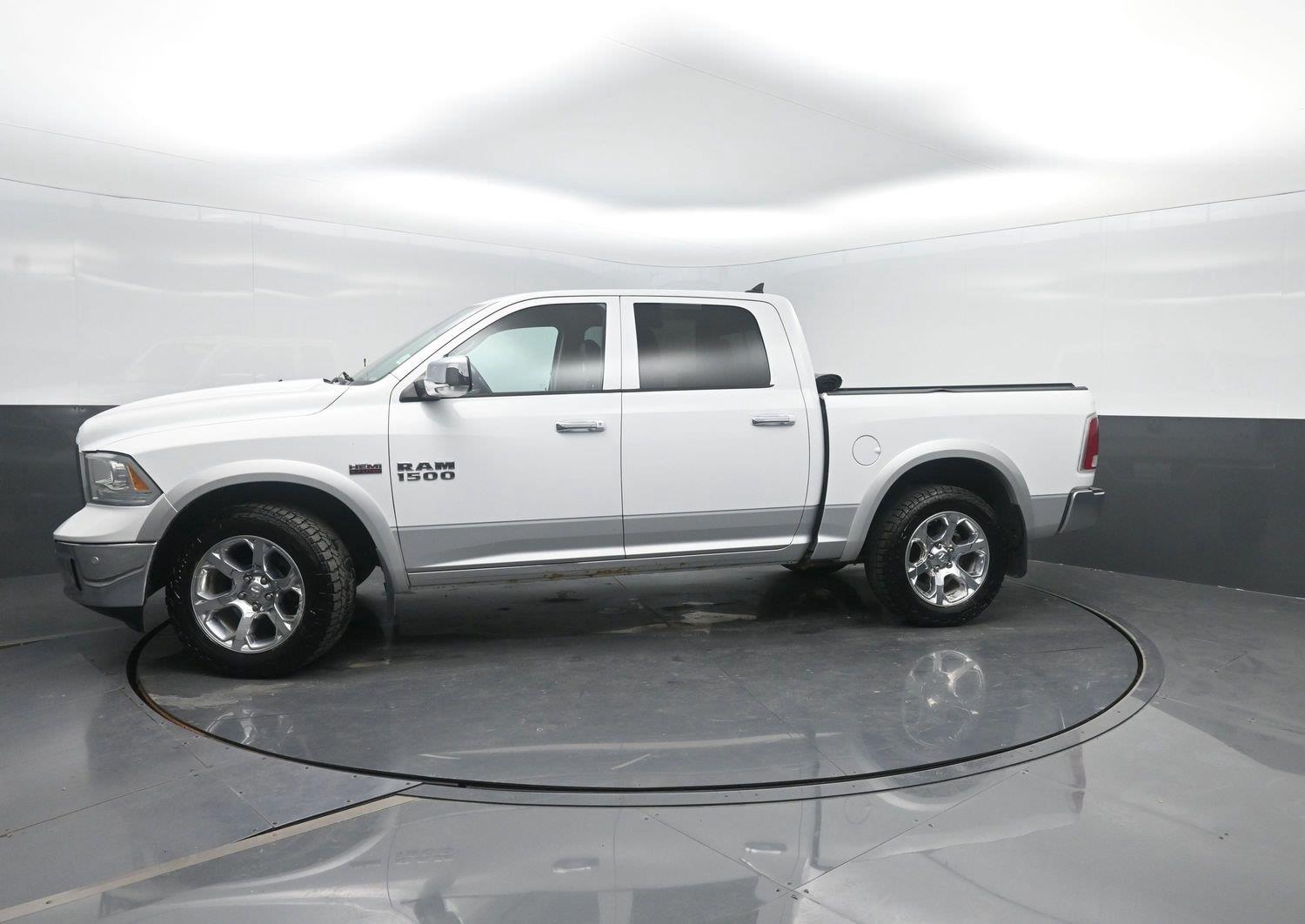 2016 RAM 1500 Laramie Crew Cab 4WD
