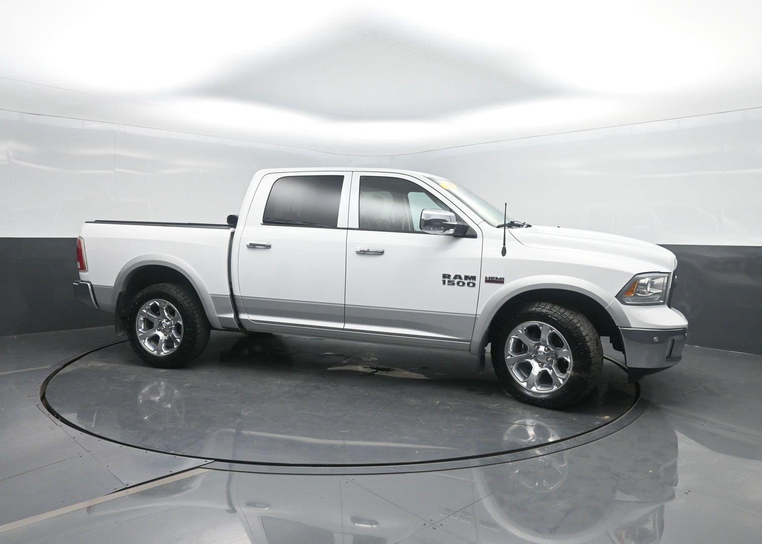 Used 2016 Bright White Clearcoat Ram Laramie image 3