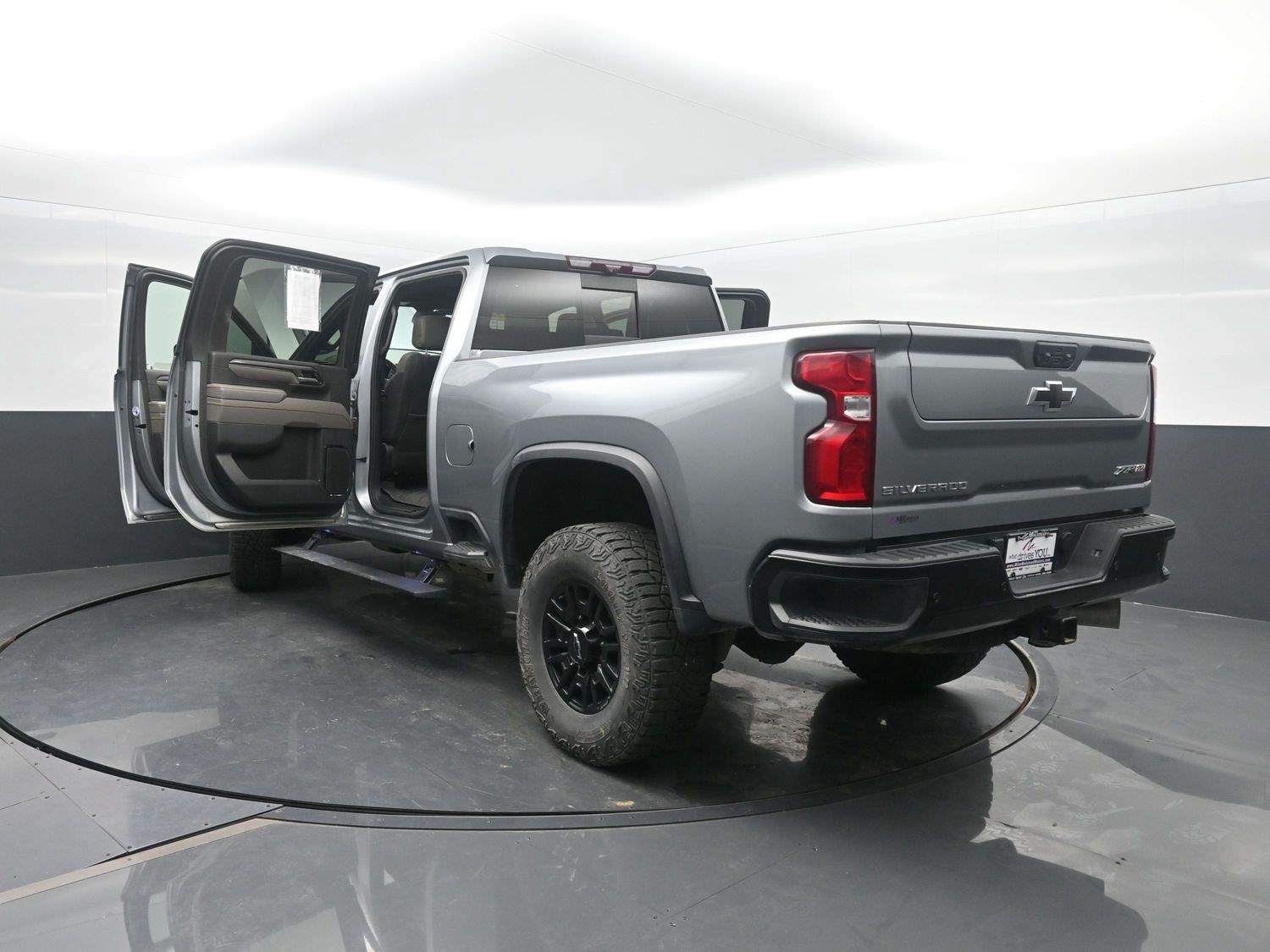 Used 2024 Sterling Gray Metallic Chevrolet ZR2 image 55