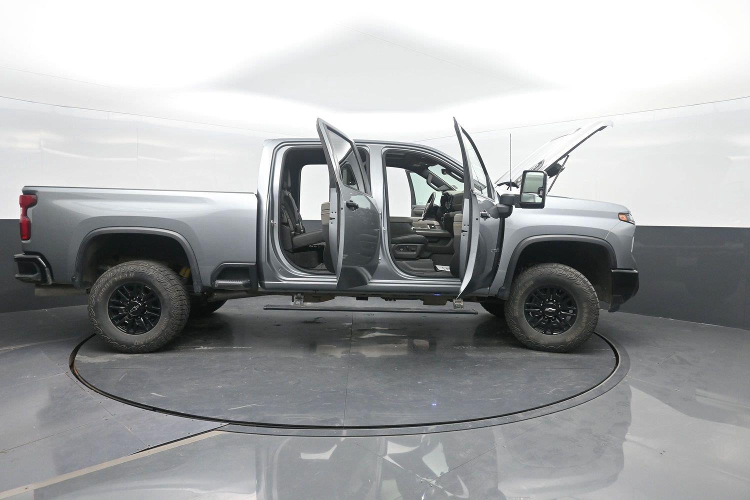 Used 2024 Sterling Gray Metallic Chevrolet ZR2 image 56