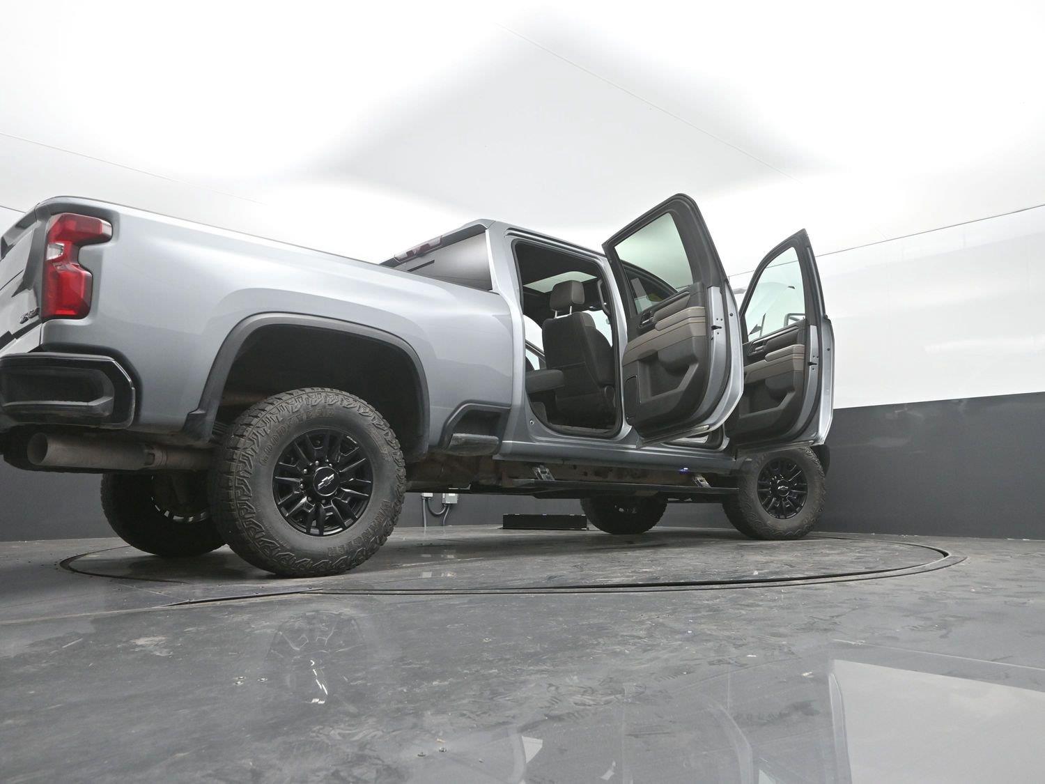 Used 2024 Sterling Gray Metallic Chevrolet ZR2 image 58