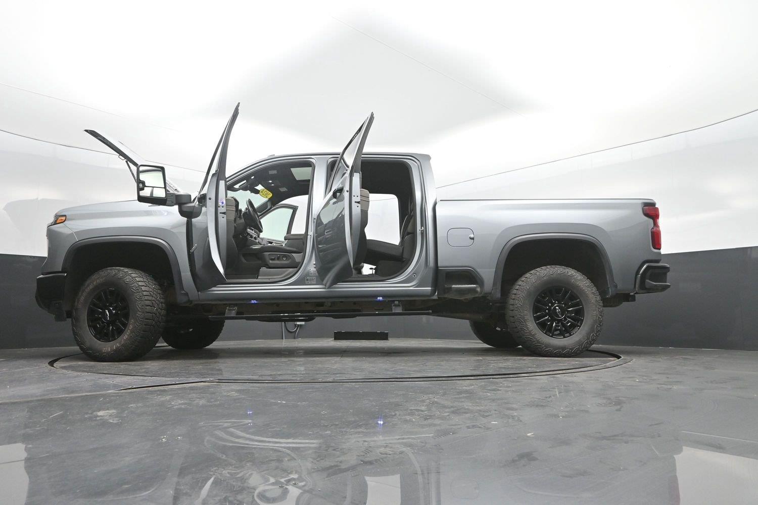 Used 2024 Sterling Gray Metallic Chevrolet ZR2 image 59