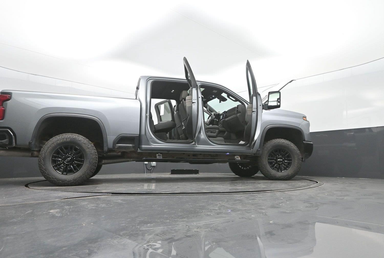 Used 2024 Sterling Gray Metallic Chevrolet ZR2 image 60