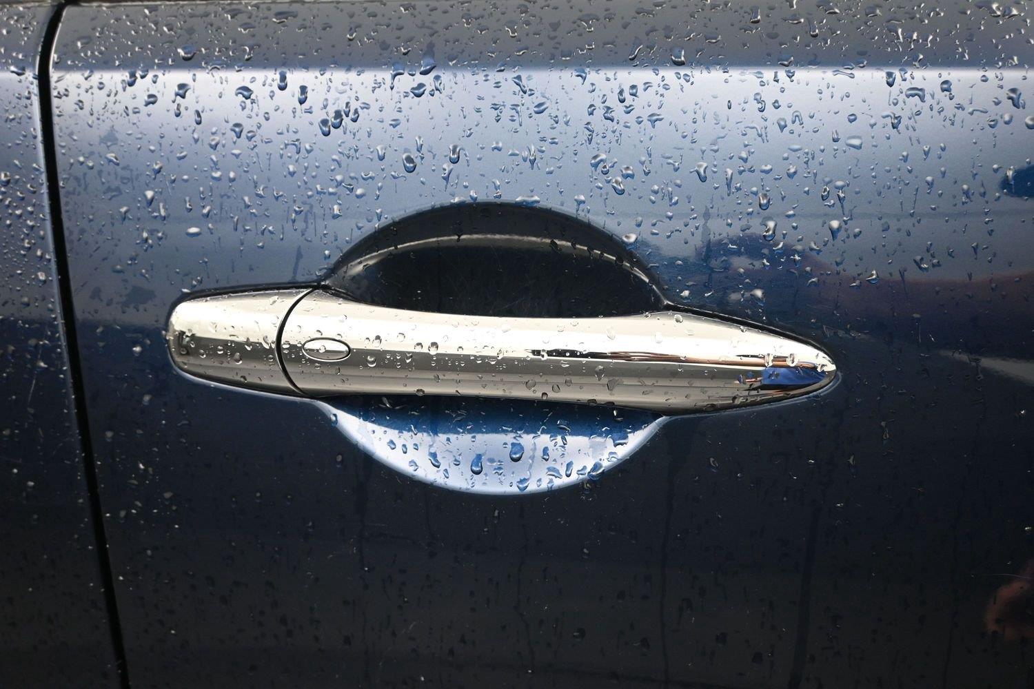 Used 2018 Hermosa Blue Nissan Platinum image 7