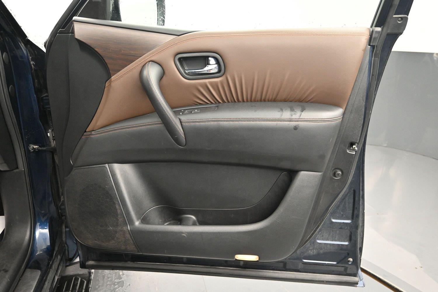 Used 2018 Hermosa Blue Nissan Platinum image 8