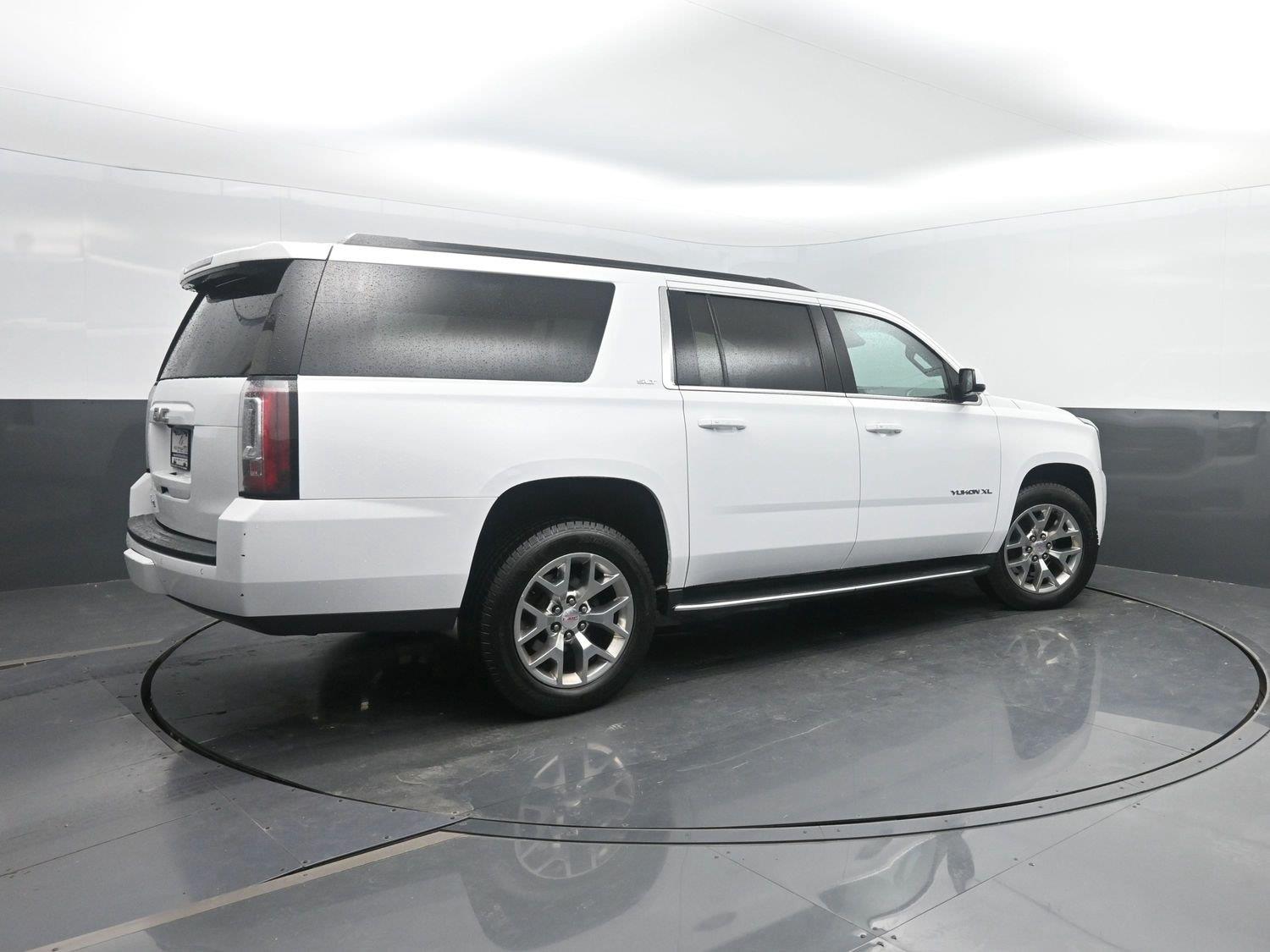 Used 2018 Summit White GMC SLT image 2