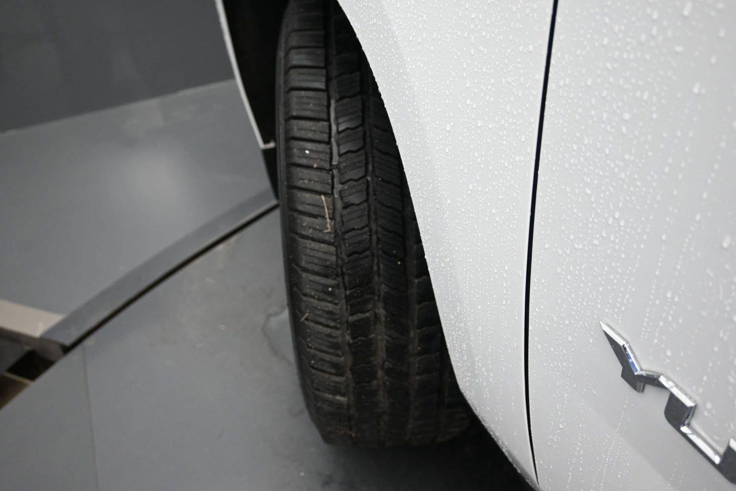 Used 2018 Summit White GMC SLT image 5