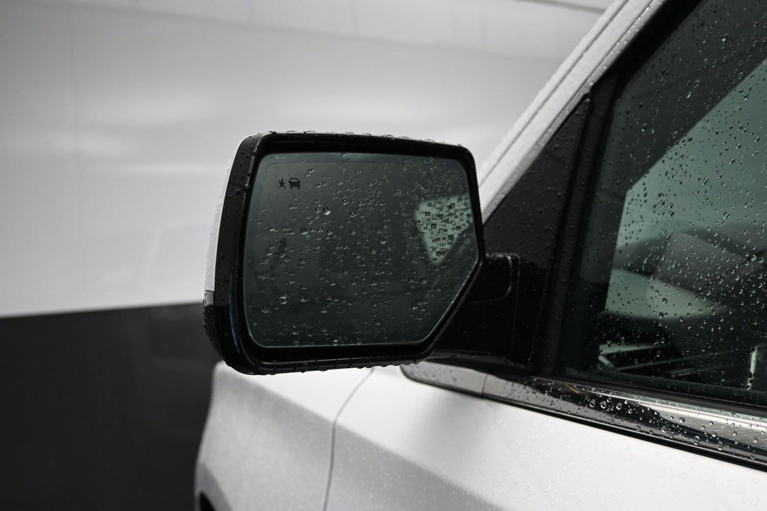 Used 2018 Summit White GMC SLT image 22