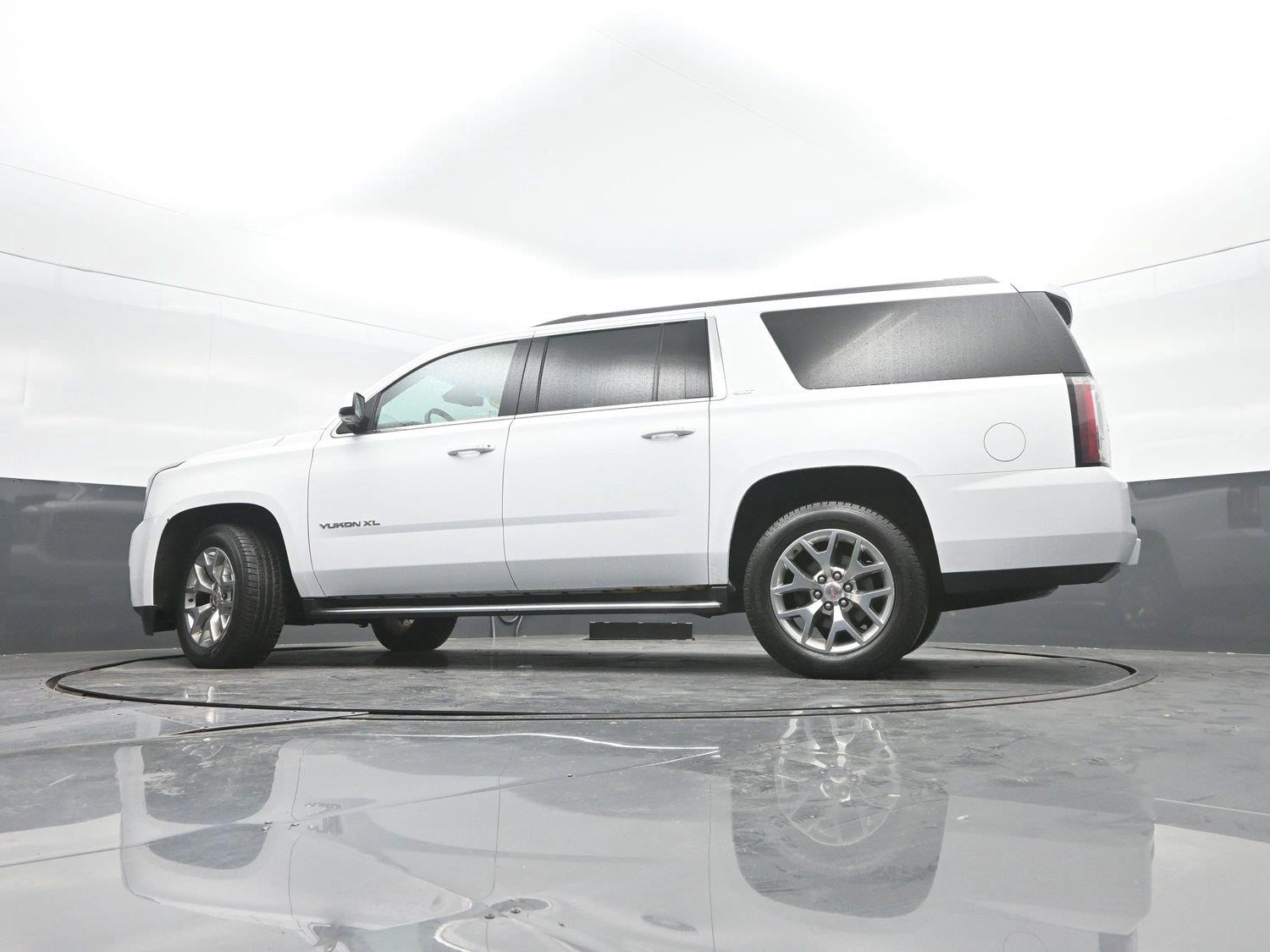 Used 2018 Summit White GMC SLT image 38