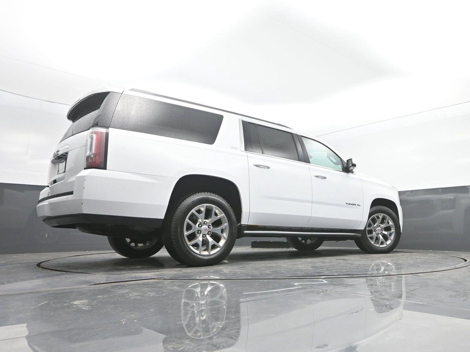 Used 2018 Summit White GMC SLT image 39