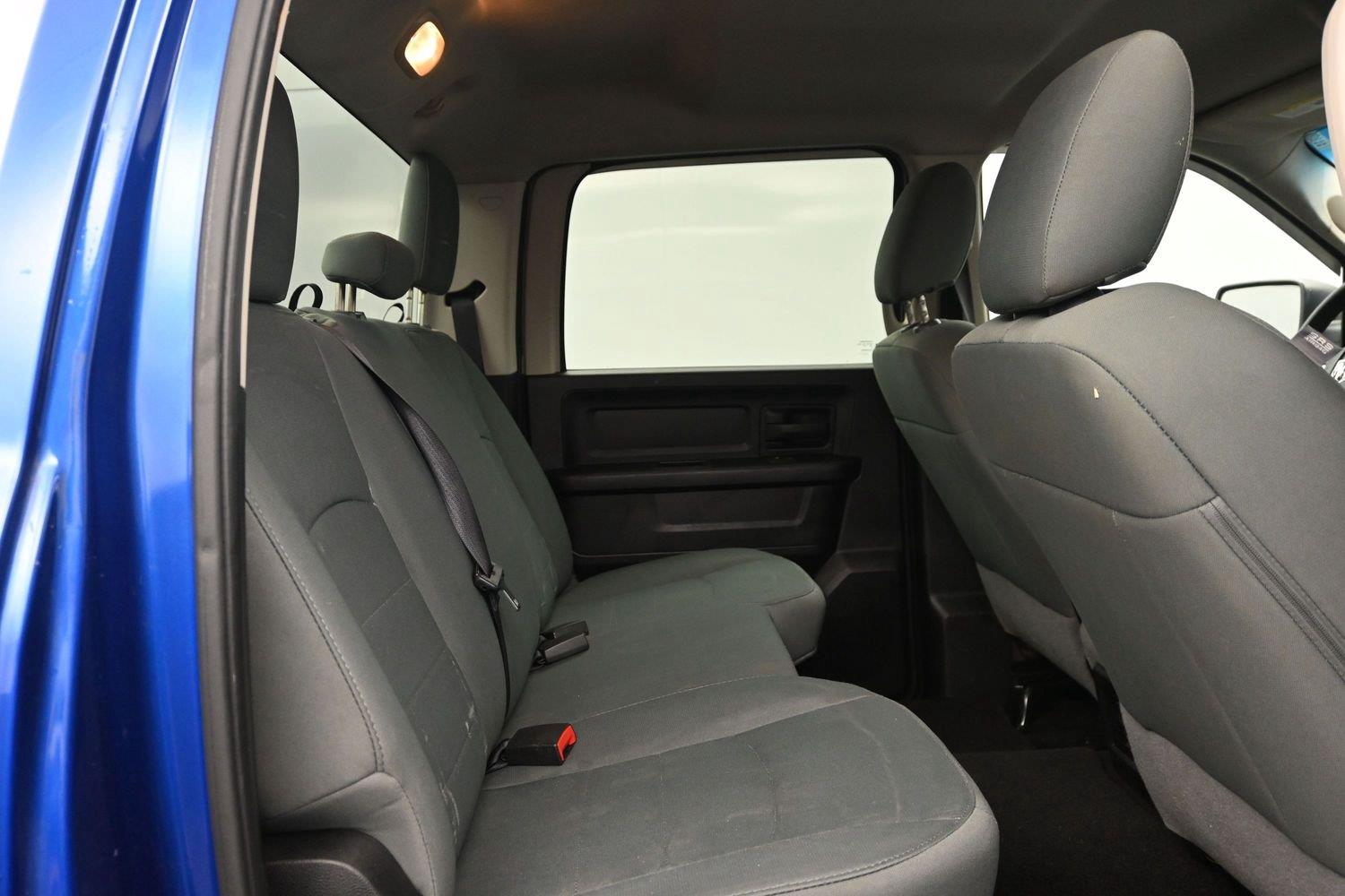 Used 2016 Blue Streak Pearlcoat Ram Tradesman image 12