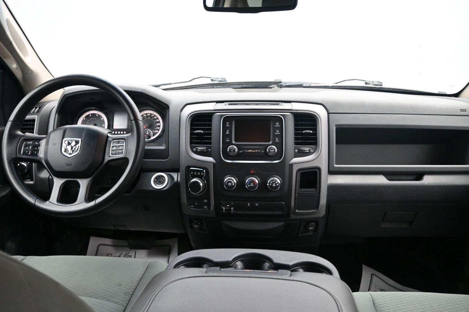 Used 2016 Blue Streak Pearlcoat Ram Tradesman image 13