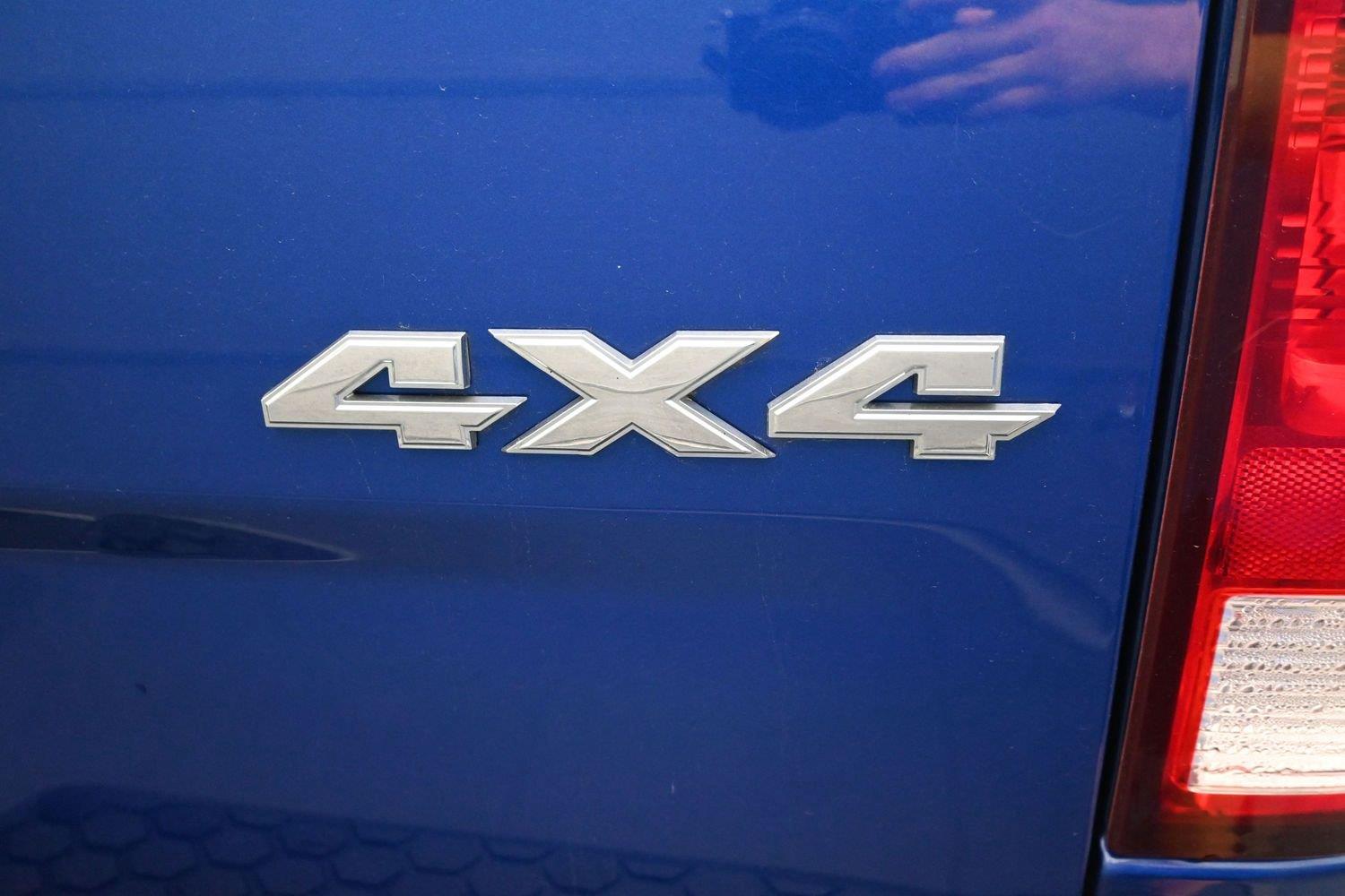 Used 2016 Blue Streak Pearlcoat Ram Tradesman image 15