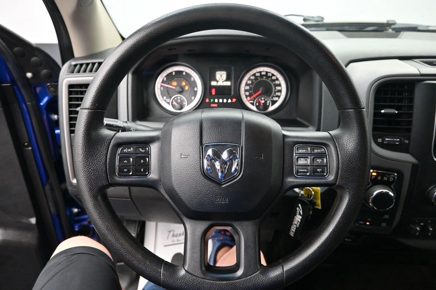 Used 2016 Blue Streak Pearlcoat Ram Tradesman image 20