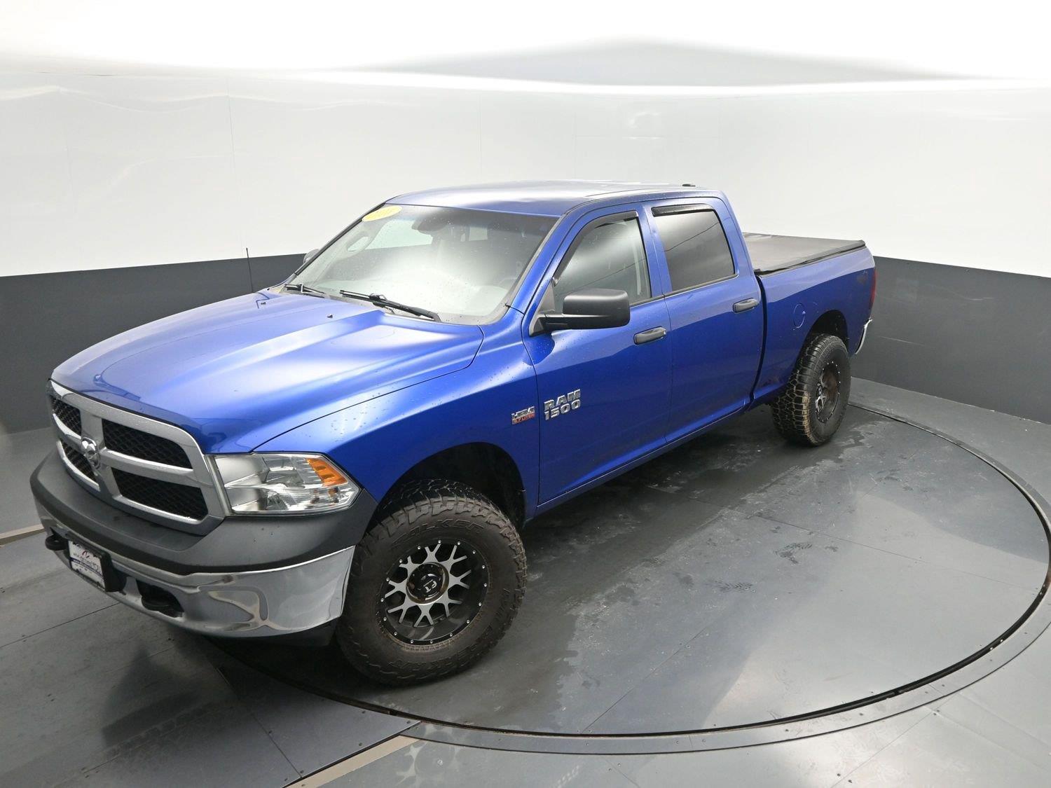 Used 2016 Blue Streak Pearlcoat Ram Tradesman image 31