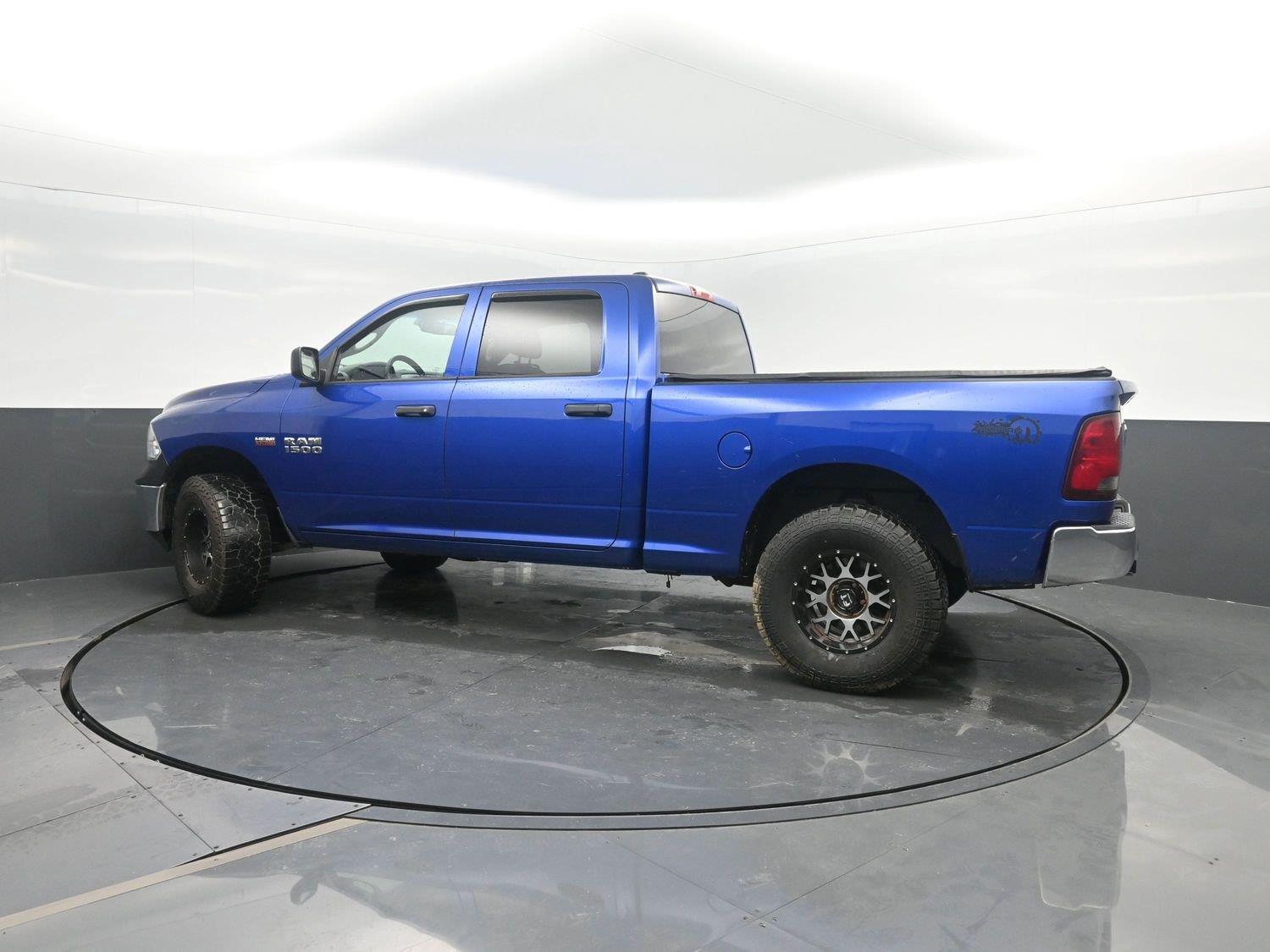 Used 2016 Blue Streak Pearlcoat Ram Tradesman image 35