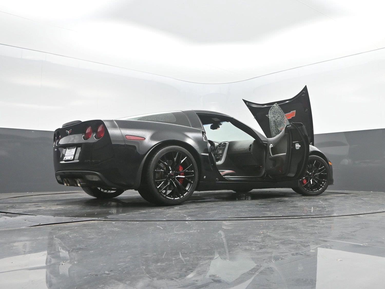 Used 2006 Black Chevrolet Z06 image 39