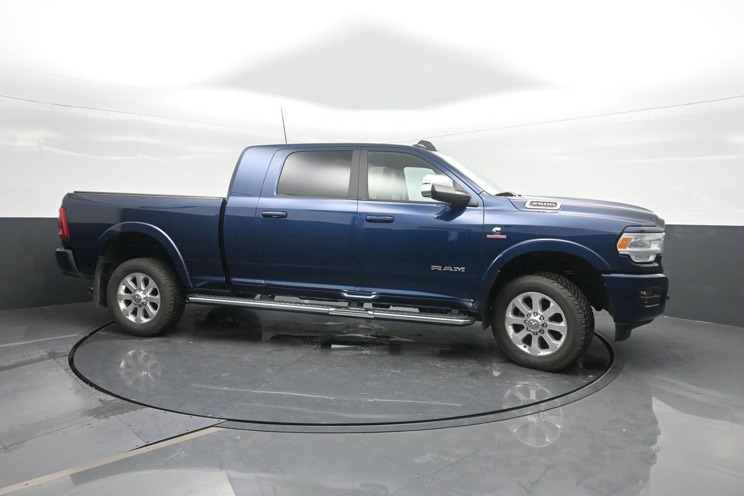 Used 2019 Patriot Blue Pearlcoat Ram Laramie image 3