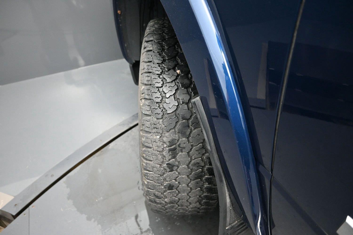 Used 2019 Patriot Blue Pearlcoat Ram Laramie image 5