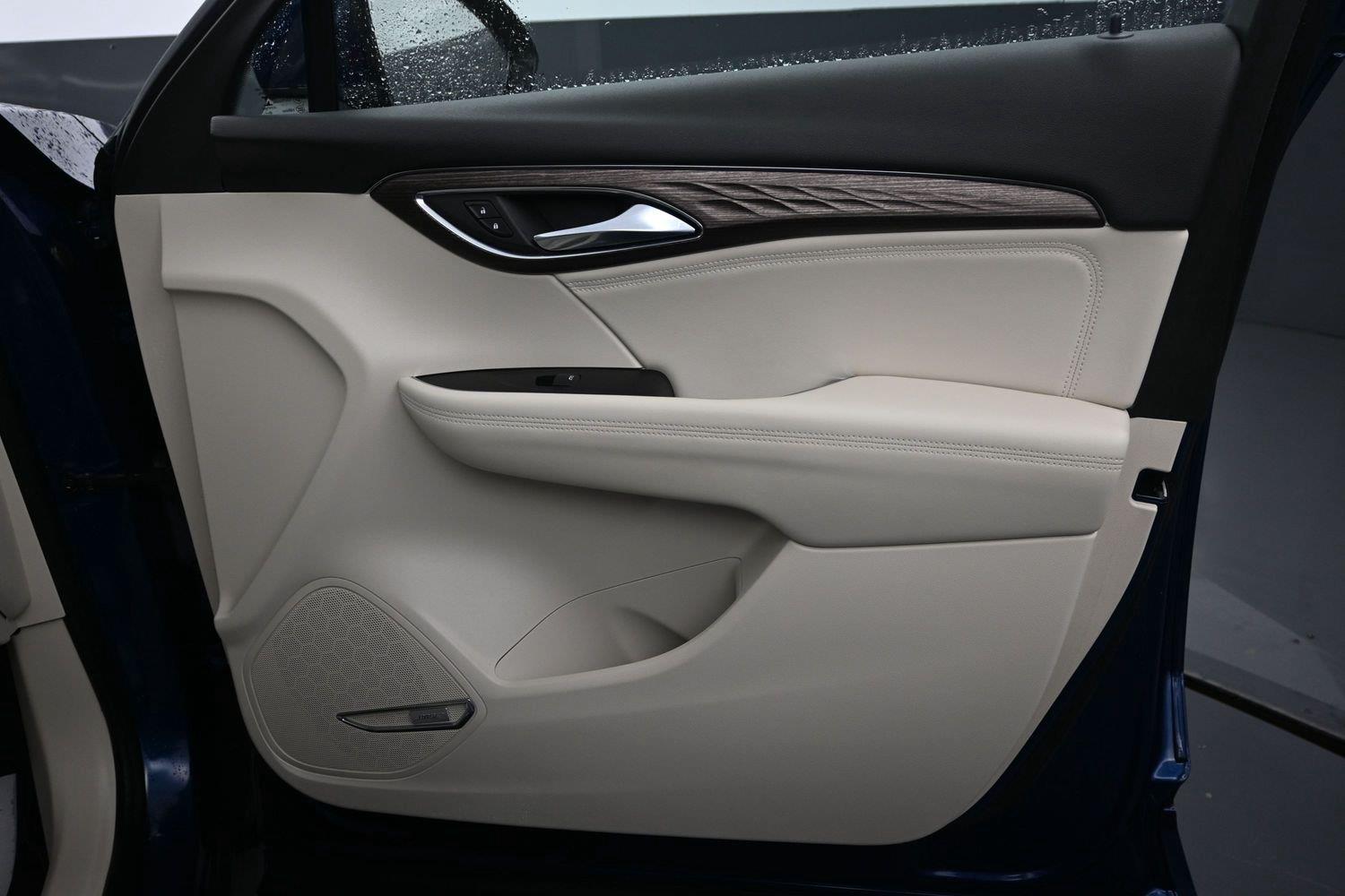 Used 2023 Sapphire Metallic Buick Avenir image 8