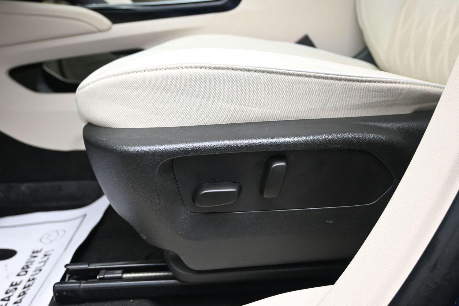 Used 2023 Sapphire Metallic Buick Avenir image 20