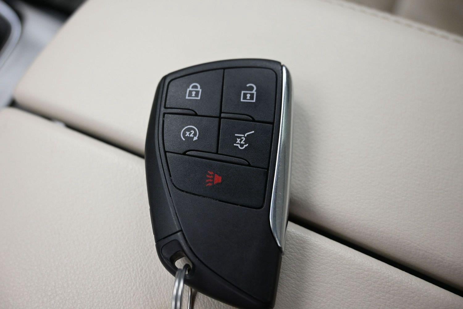 Used 2023 Sapphire Metallic Buick Avenir image 33