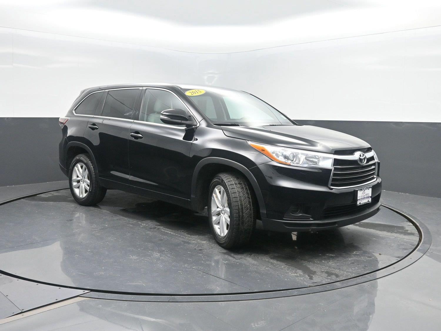 Used 2015 Attitude Black Metallic Toyota LE image 4