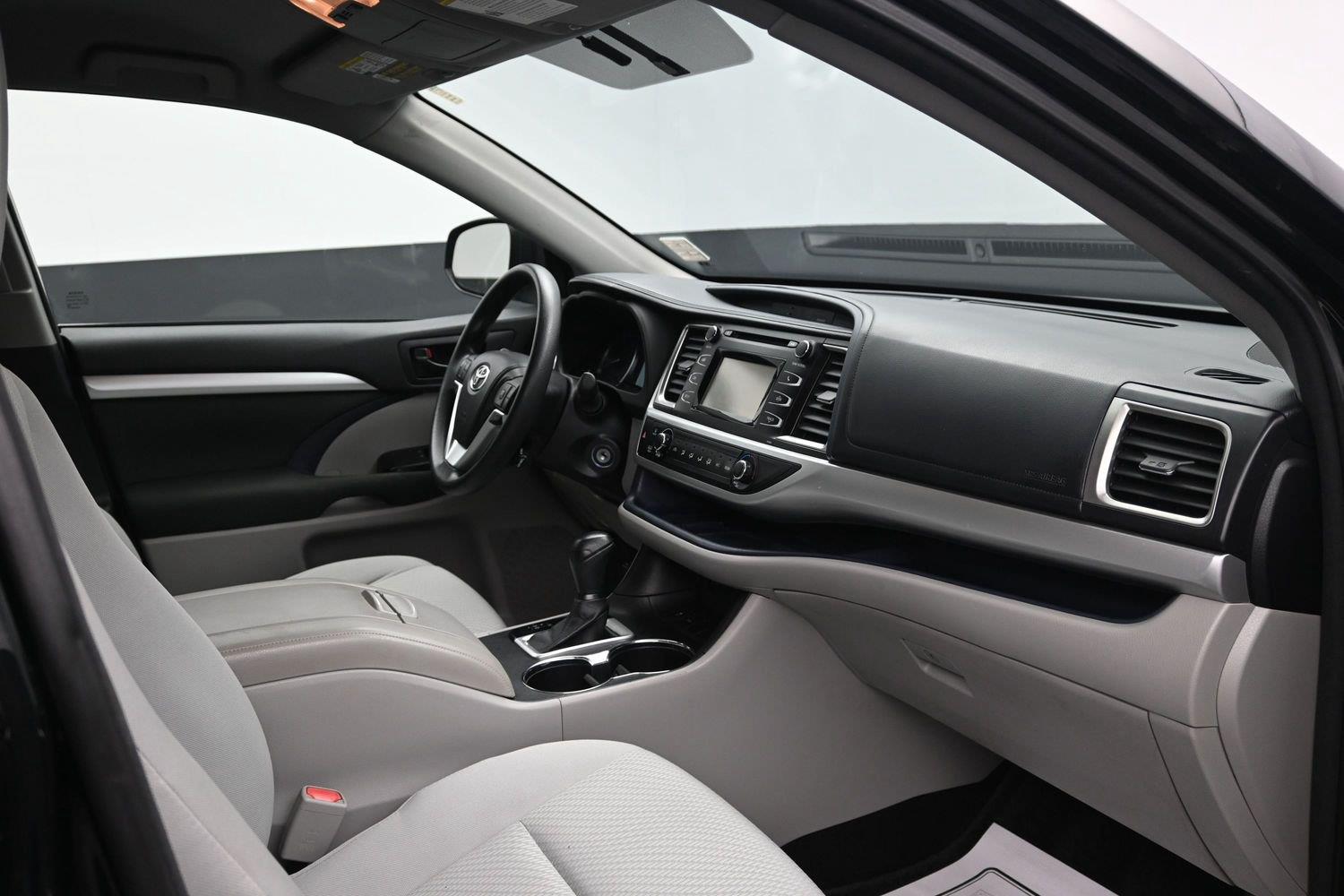 Used 2015 Attitude Black Metallic Toyota LE image 8