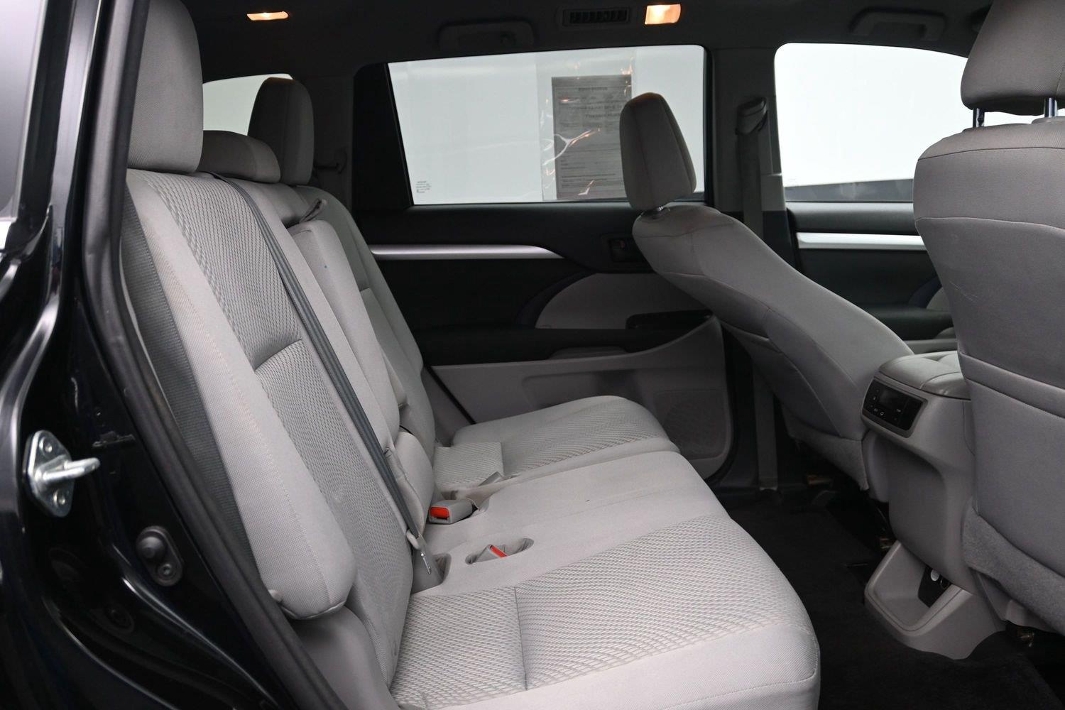 Used 2015 Attitude Black Metallic Toyota LE image 9