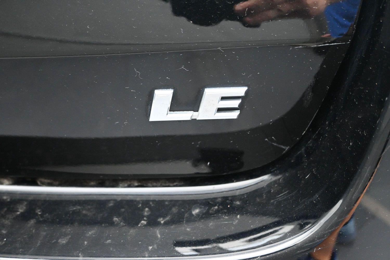Used 2015 Attitude Black Metallic Toyota LE image 11